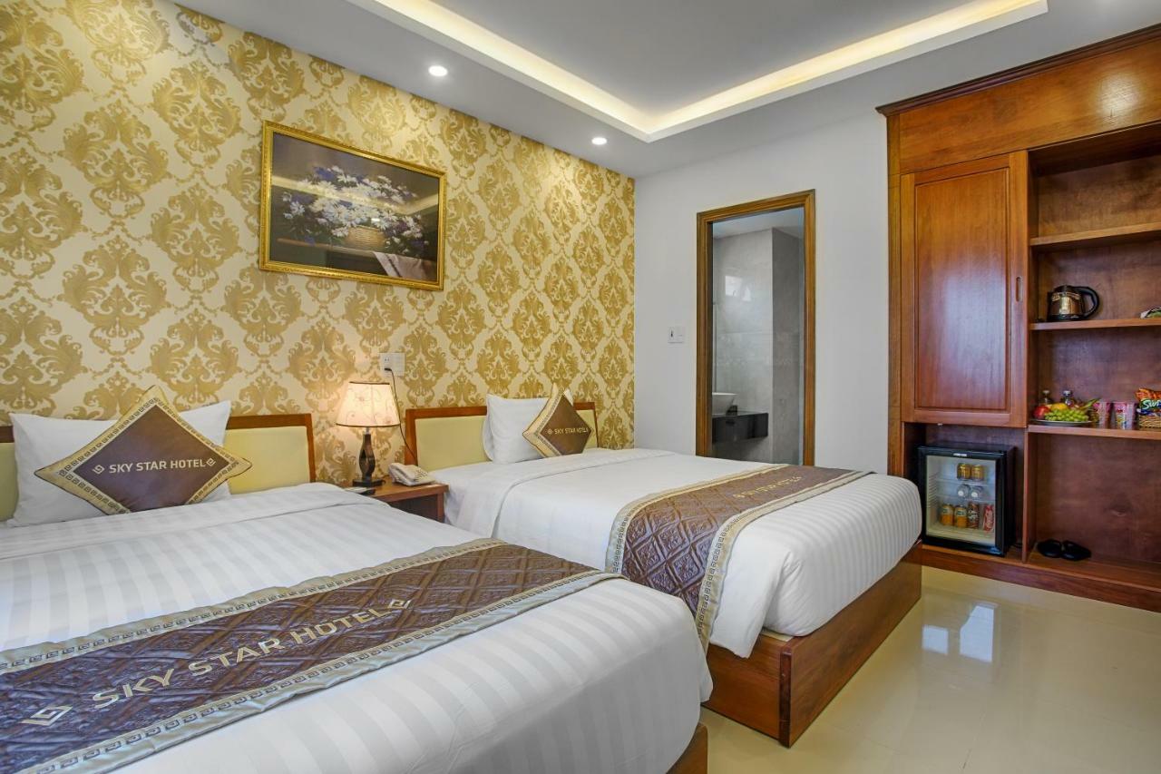 Sky Star Hotel Дананг Екстериор снимка