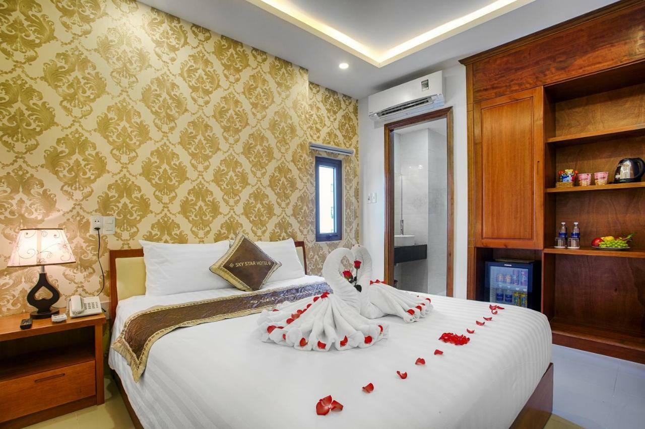 Sky Star Hotel Дананг Екстериор снимка